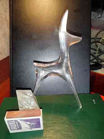 Фигурка-статуэтка оленя, высота 165 мм, оргстекло-плексиглас. Макеевка