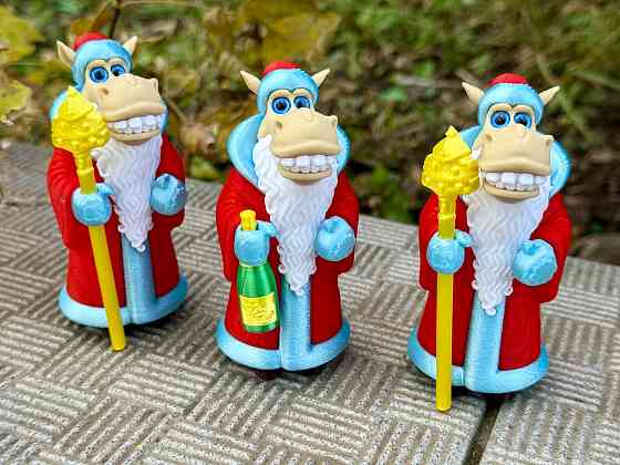 Дед мороз в виде коня и снегурочка в виде лошади Донецк