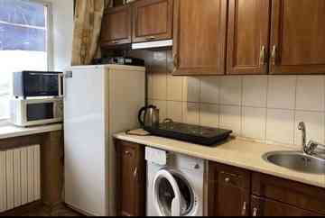 Сдаётся 2кв.Ленинский рн.ориентир Голубой 3/5 этаж.Общая площадь Донецк