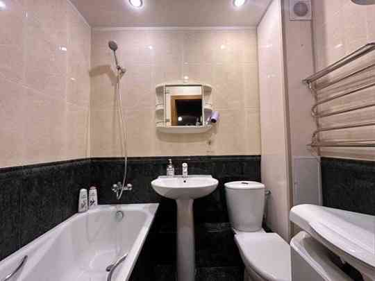 Сдаётся 2кв.Ворошиловский рн.Театральный проспект 4/5 этаж.Общая Донецк