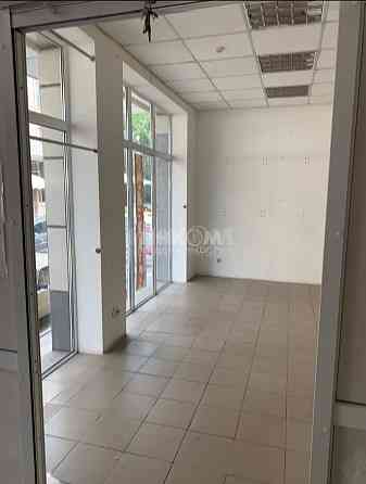 Продам Нежилое помещение 3х этажный 140м2 Центр Города Луганск