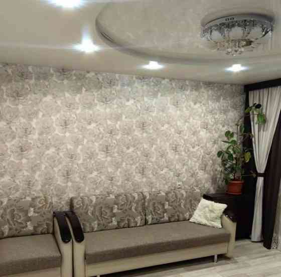 Сдам двухкомнатную квартиру в Ленинском районе, мкрн голубой Донецк