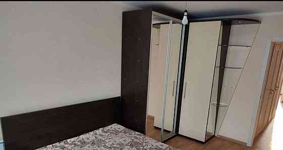 Сдаю трехкомнатную квартиру по пр-кт ильича, калининский район Донецк