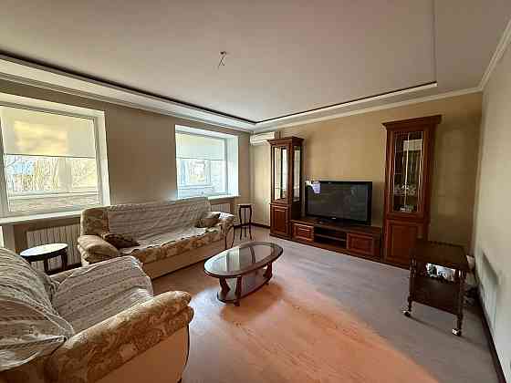 Продаётся 4-комнатная квартира на бульваре Пушкина Донецк