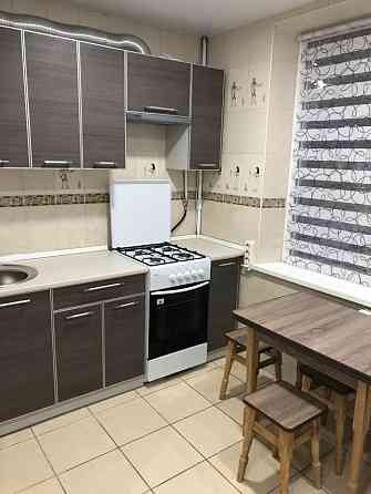 Сдается: трехкомнатная квартира Пролетарский район Донецк