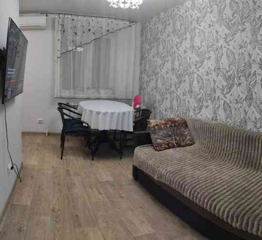 Сдается: 2 комн. квартира на длительный срок Район: Калининский Донецк