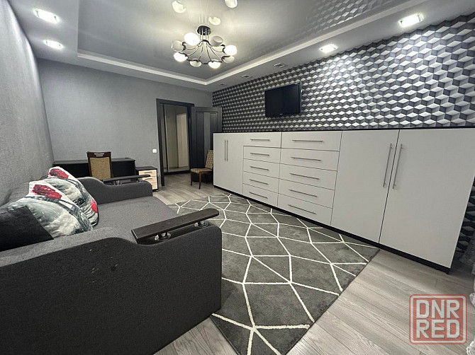 Сдается 2 комнатная квартира в Буденновском районе, 230-й стрелковой дивизии дом 28. Донецк - изображение 1