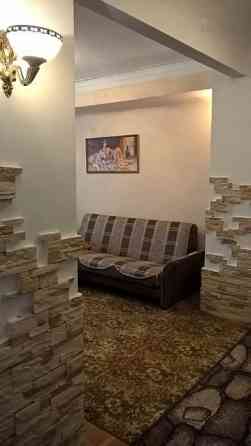 Сдаётся 2кв.Ленинский рн.5/5 этаж.Общая площадь 57м2 Донецк