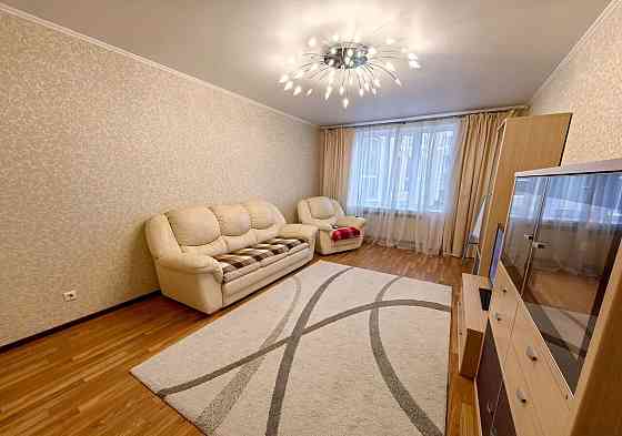 Сдаю двухкомнатную квартиру в Ворошиловском районе Донецка, ориентир библиотека им. Крупской. Донецк