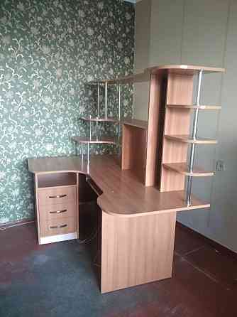 Стол письменный для студента или школьника Донецк