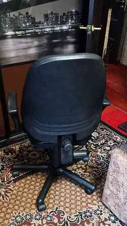 компьютерное кресло на роликах, яловая кожа Донецк