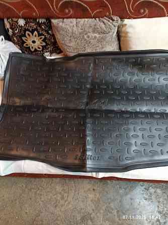 Коврик новый багажник Сузуки сх4 Донецк