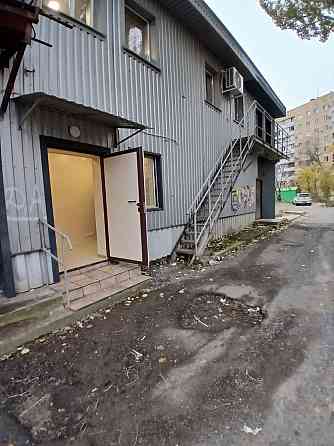 Сдаётся нежилое помещение в Центральном районе  по проспекту Строителей (ориентир рынок Космос). Мариуполь