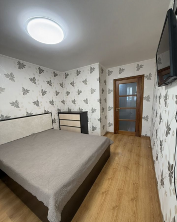 Сдаётся в долгосрочную аренду,, просторная двухкомнатная квартира в Кировском районе Донецк