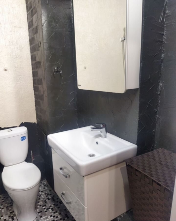 Сдаётся: квартира. Кол-во комнат: 1 Общая площадь квартиры: 34 кв. м. Район: Ворошиловский Донецк