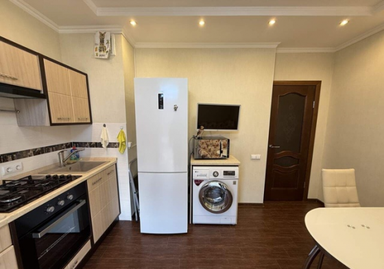 Сдаётся на длительный период просторная однокомнатная квартира в Куйбышевском районе Донецк