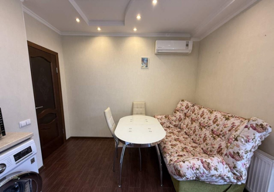 Сдаётся на длительный период просторная однокомнатная квартира в Куйбышевском районе Донецк