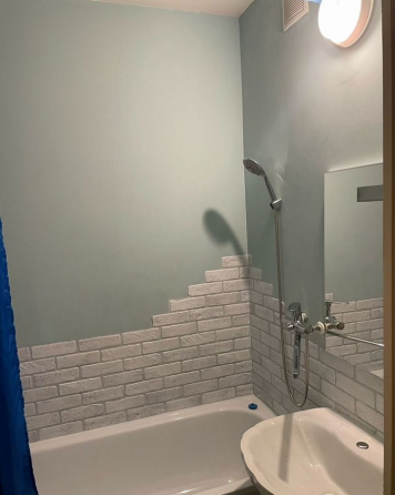 Сдаётся: квартира. Кол-во комнат: 2 Общая площадь квартиры: 45 кв. м. Район: Калининский Донецк