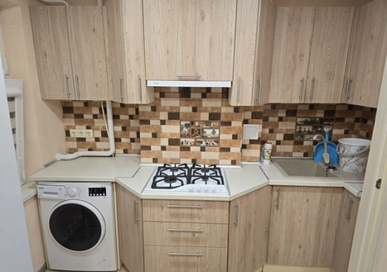 Сдаётся: квартира. Кол-во комнат: 1 Общая площадь квартиры: 43 кв. м. Город: Донецк. Район: Киевский Донецк