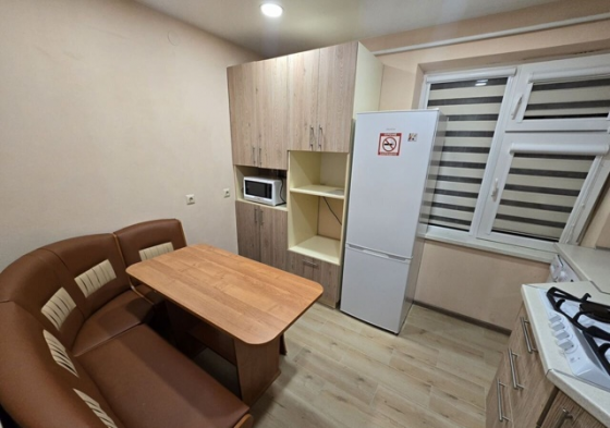 Сдаётся: квартира. Кол-во комнат: 1 Общая площадь квартиры: 43 кв. м. Город: Донецк. Район: Киевский Донецк