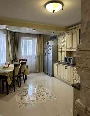 Первая сдача крупногабаритной трехкомнатной квартиры по адресу Калининский район, проспект Ильича. Донецк