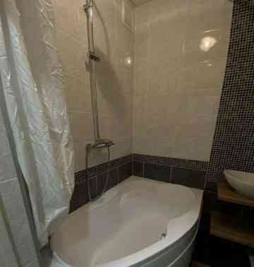 Сдается:Двухкомнатная квартира Этаж:4/5 Район:Ворошиловский Донецк