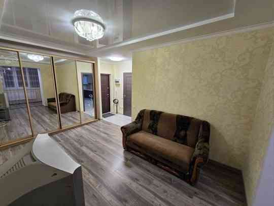 Сдам крупногабаритную 1 комнатную квартиру Калининский район Донецк