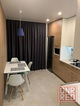 Сдаётся однокомнатная квартира с хорошим ремонтом. Находится в Ворошиловском районе, "Золотое кольцо Донецк - изображение 1