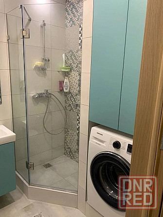 Сдаётся однокомнатная квартира с хорошим ремонтом. Находится в Ворошиловском районе, "Золотое кольцо Донецк - изображение 2