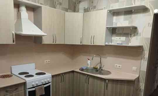 Сдается:Двухкомнатная квартира Этаж:6/9 Район:Будённовский Донецк