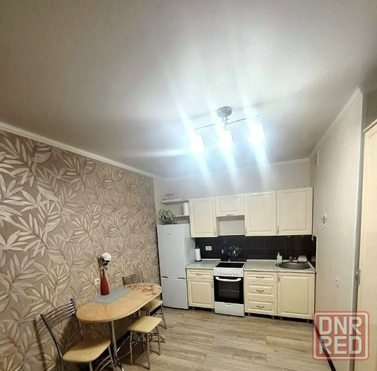 Сдаётся: квартира-студия. Кол-во комнат: 2. Общая площадь квартиры: 37 кв. м. Район: Ворошиловский Донецк - изображение 2