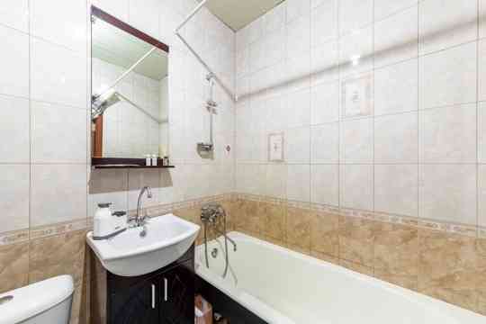 Сдаю в длительную аренду просторную 1-комнатную квартиру (40 кв.м) Донецк