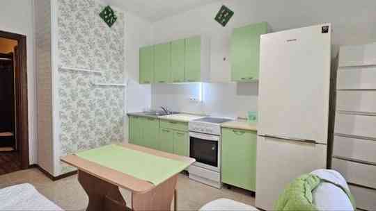 Cдaм 1-комнатную квартиpу (2 этаж) в Буденовском районе. Донецк