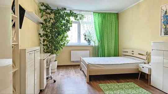 Cдaм 1-комнатную квартиpу (2 этаж) в Буденовском районе. Донецк