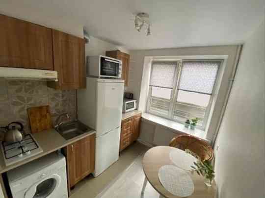 Сдам уютную однокомнатную квартиру в хорошем районе Донецка . Донецк