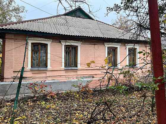 Продаётся 5-ти комнатный дом, ул. Путиловская, ориентир жд вокзал Донецк