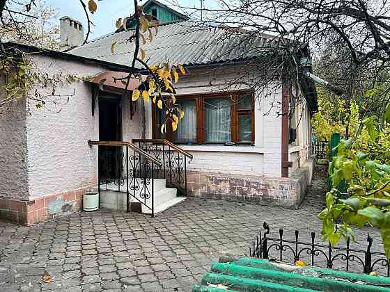 Продаётся 5-ти комнатный дом, ул. Путиловская, ориентир жд вокзал Донецк