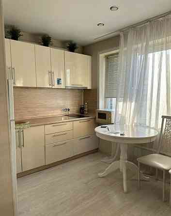 Сдается: 2 комнатная квартира Район: Ленинский Донецк