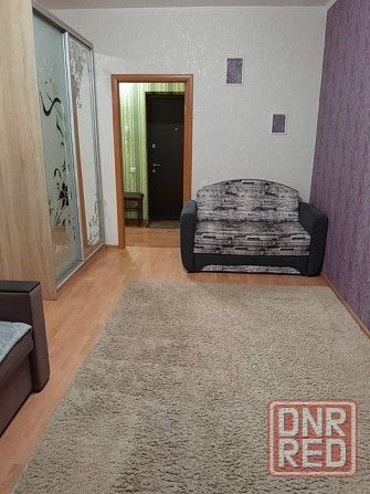 Сдаётся на длительную аренду однокомнатная квартира Ленинский район Донецк - изображение 3