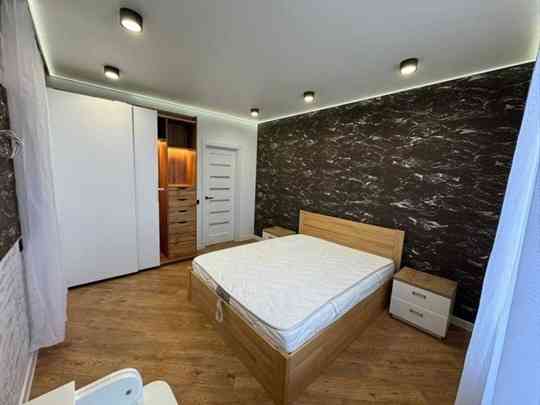 Сдается крупногабаритная однокомнатная квартира в Кировском районе Донецк