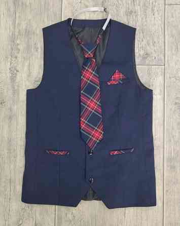 Школьный жилет+галстук (рост 158 см) Донецк