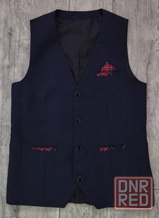 Школьный жилет (рост 158 см) Донецк - изображение 1