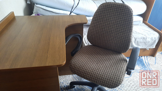 Продам письменный стол и кресло Мариуполь - изображение 1