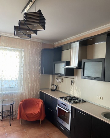 Сдам комфортную 2- комнатную квартиру в Ворошиловском районе ориентир Грин Плаза Донецк