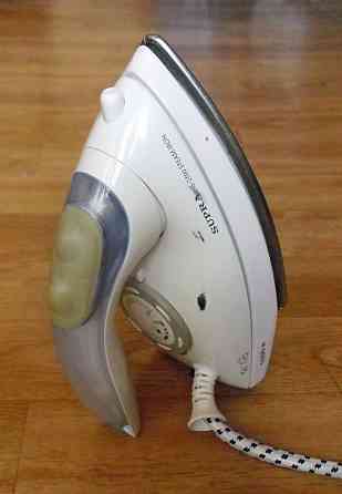 Маленький утюг Supra IS-2700 Донецк