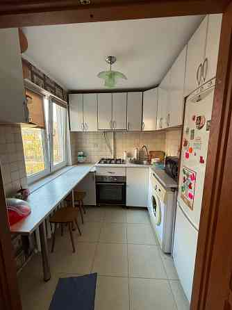 Продам трёхкомнатную квартиру Даки Макеевка