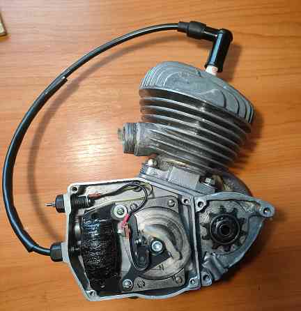 Продам двигатель Д5 от мопеда Рига . Макеевка