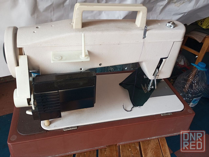 Продаётся швейная машинка Донецк - изображение 3