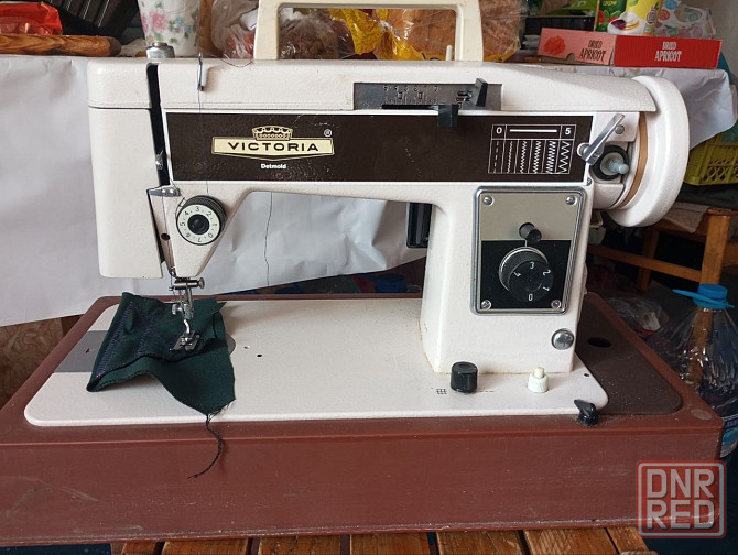 Продаётся швейная машинка Донецк - изображение 1