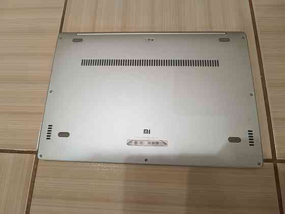 Xiaomi Mi Notebook Air/13,3/Intel Core i5-8250U/8 Гб DDR4/SSD типа M2 NWMe 512 Гб/ 22 999 Донецк